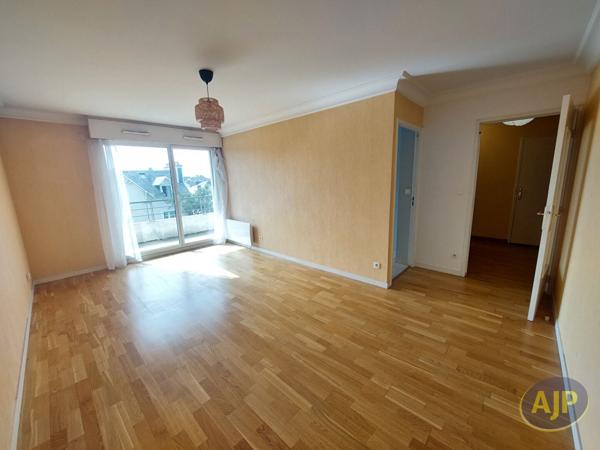 Appartement à louer Nantes : 2 pièces, 50m² avec 1 chambre(s) à 820€ - AJP Immobilier Nantes Rond-Point de Rennes