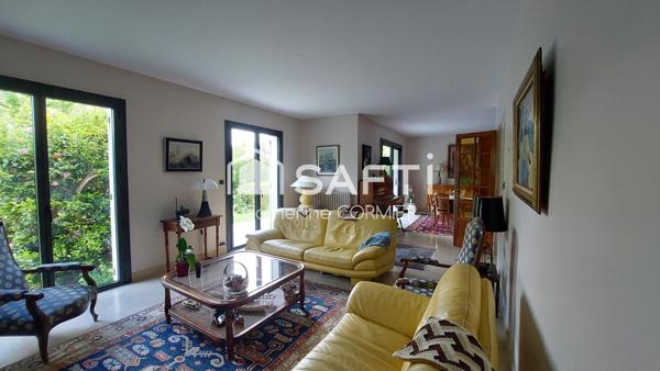 Maison de 6 pieces sur sous sol