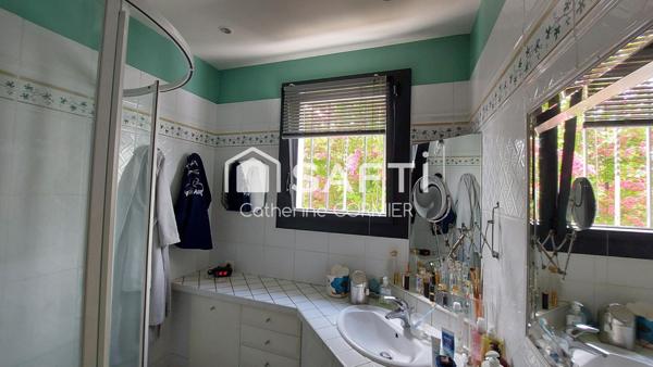 Maison de 6 pieces sur sous sol