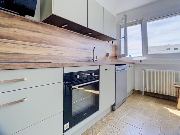 T4 – MEUBLE – 89 m² – 69100- VILLEURBANNE