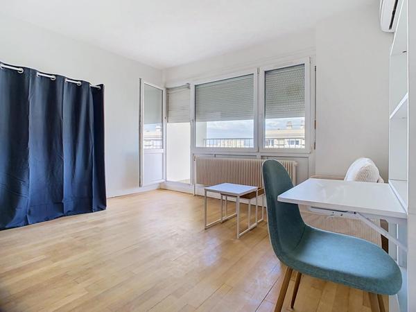 T4 – MEUBLE – 89 m² – 69100- VILLEURBANNE