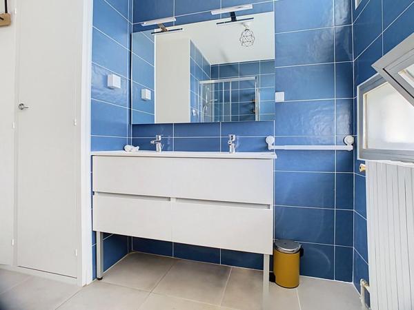 T4 – MEUBLE – 89 m² – 69100- VILLEURBANNE