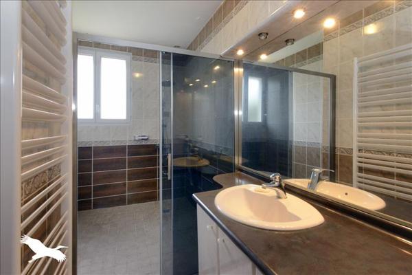 Maison à vendre |  L'Isle-d'Espagnac |  10 pièces | 309 m²