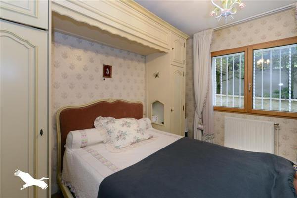 Maison à vendre |  L'Isle-d'Espagnac |  10 pièces | 309 m²