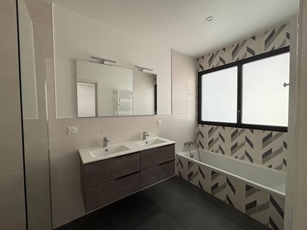 Maison Audenge 6 pièce(s) 157.97 m2