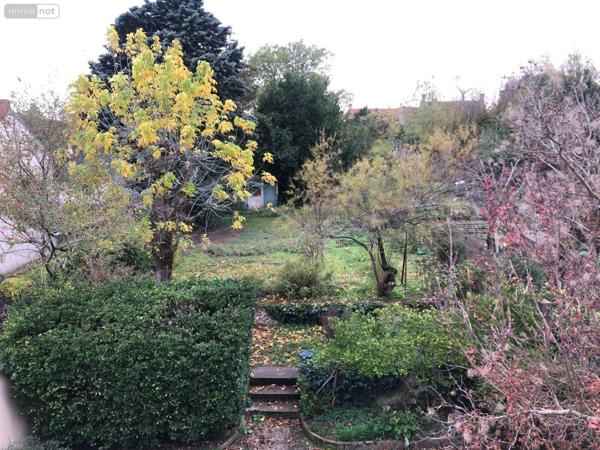 Maison de ville à vendre à Issoudun dans l'Indre (36100), ref : 11813/1185