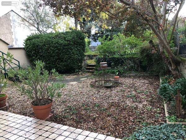 Maison de ville à vendre à Issoudun dans l'Indre (36100), ref : 11813/1185