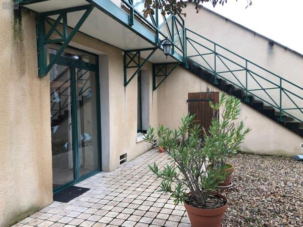 Maison de ville à vendre à Issoudun dans l'Indre (36100), ref : 11813/1185