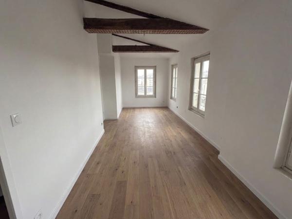 Immeuble en Pierre - Dernier étage