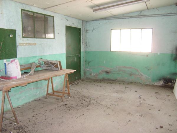 Entrepôt ou local industriel L'Isle-Jourdain 2 pièces 80m²