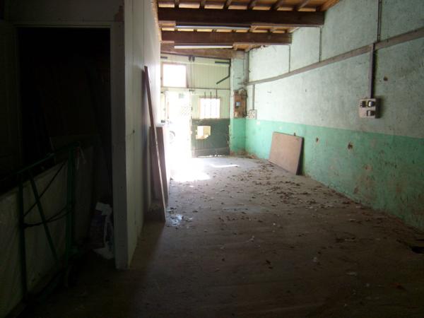 Entrepôt ou local industriel L'Isle-Jourdain 2 pièces 80m²