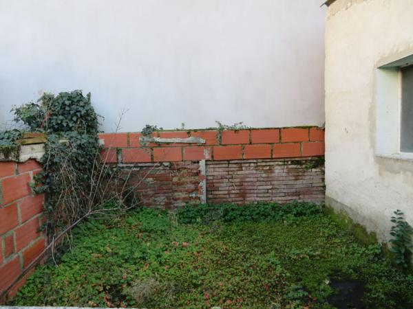 Entrepôt ou local industriel L'Isle-Jourdain 2 pièces 80m²