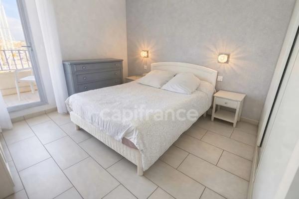 CAP D’AGDE – VUE PORT EXCEPTIONNELLE – T2 36 M² – BALCON –PISCINE - CONCIERGE - GARAGE FERMÉ – VENDU MEUBLÉ