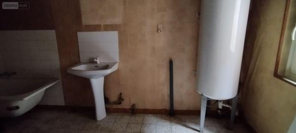 Maison à restaurer à vendre à Crécy-sur-Serre dans l'Aisne (02270), ref : 02014/805