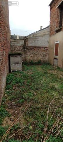 Maison à restaurer à vendre à Crécy-sur-Serre dans l'Aisne (02270), ref : 02014/805