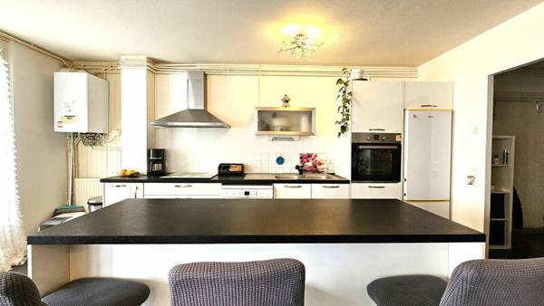 LA TOUR DU PIN, Appartement  79m² - 3 chambres - terrasse 60m²