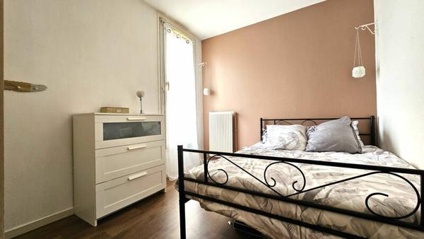 LA TOUR DU PIN, Appartement  79m² - 3 chambres - terrasse 60m²