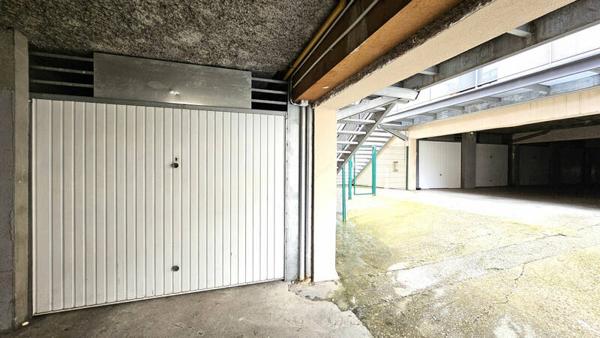 LA TOUR DU PIN, Appartement  79m² - 3 chambres - terrasse 60m²
