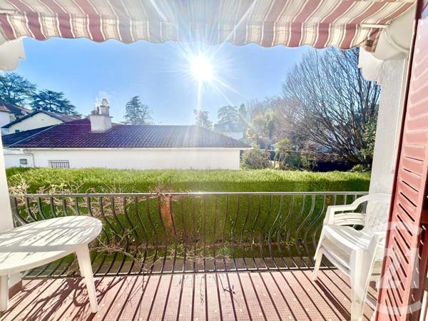 Maison à vendre  6 pièces - 215 m 2   PAU  - 64