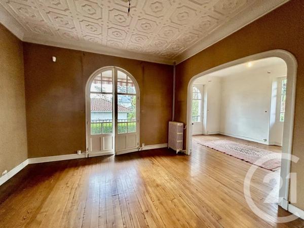 Maison à vendre  6 pièces - 215 m 2   PAU  - 64