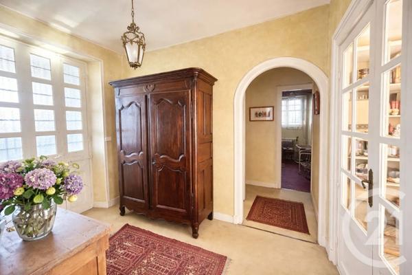 Maison à vendre  6 pièces - 215 m 2   PAU  - 64