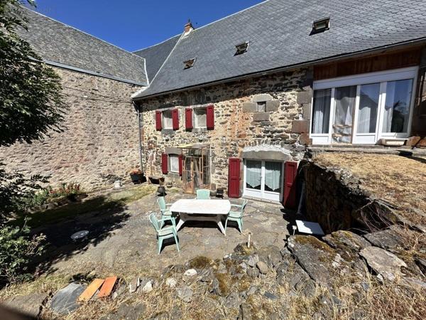Maison à vendre à Neuvéglise-sur-Truyère dans le Cantal (15260), ref : 15046-47