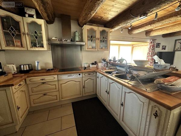 Maison à vendre à Neuvéglise-sur-Truyère dans le Cantal (15260), ref : 15046-47