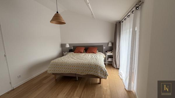 Maison 8 pièce(s) 4 chambre(s) 200 m²