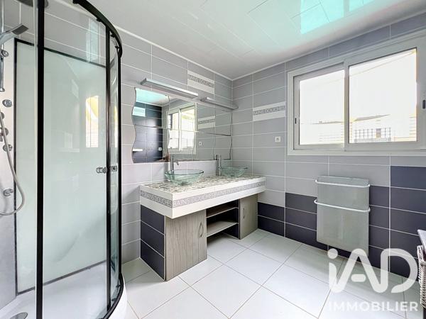 Maison à vendre 5 pièces 206 m² Saint-Pierre-du-Mont