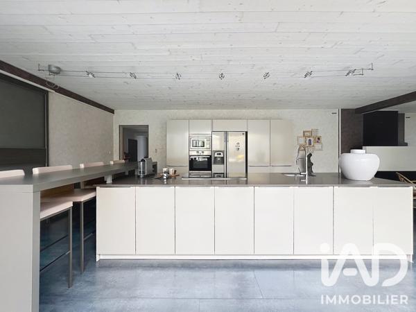 Maison à vendre 5 pièces 206 m² Saint-Pierre-du-Mont