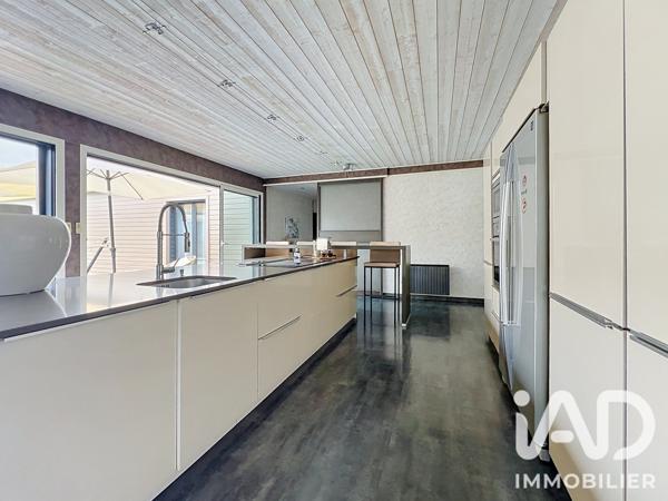 Maison à vendre 5 pièces 206 m² Saint-Pierre-du-Mont