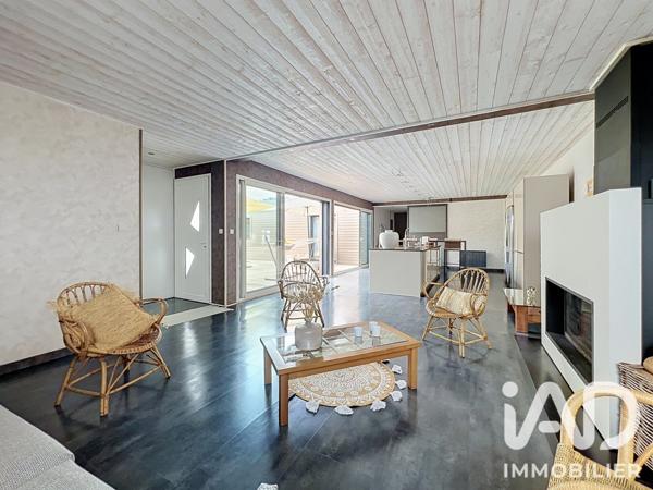Maison à vendre 5 pièces 206 m² Saint-Pierre-du-Mont