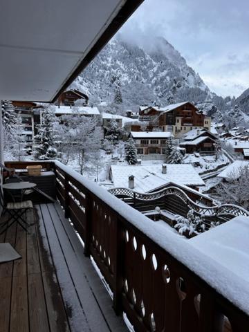 Champagny-en-Vanoise (73350) CHAMPAGNY EN VANOISE 73350 LA PLAGNE PARADISKI - beau T4 proche télécabine, sud