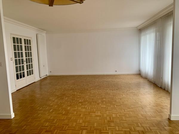 NOUVEAUTES : spacieux T5 avec balcon et box