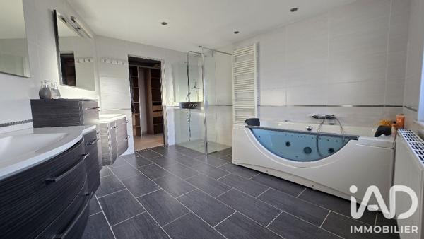 Immeuble à vendre 221 m² Bruay-la-Buissière