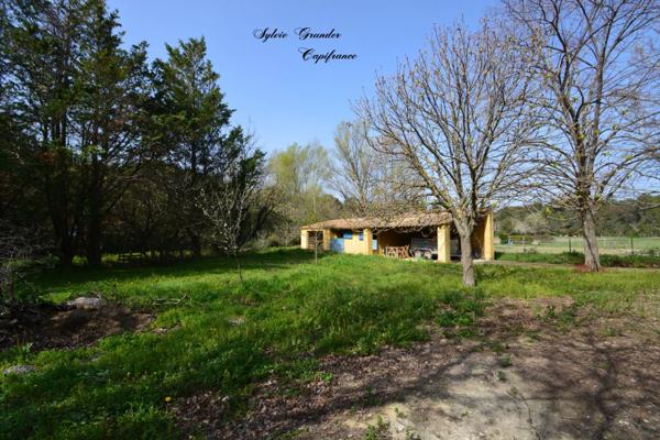 Dpt Bouches du Rhône (13), à vendre SAINT CHAMAS maison P7 de 165 m² - Terrain de 5 840,00 m² - Plain pied