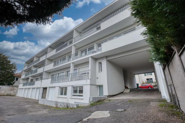 Appartement 10 pièces - 179 m²