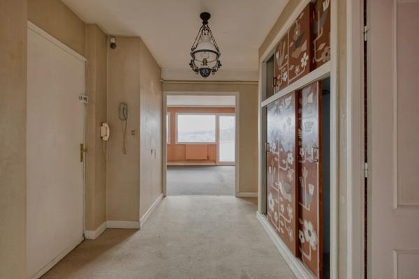 Appartement 10 pièces - 179 m²