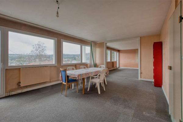 Appartement 10 pièces - 179 m²