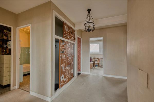 Appartement 10 pièces - 179 m²