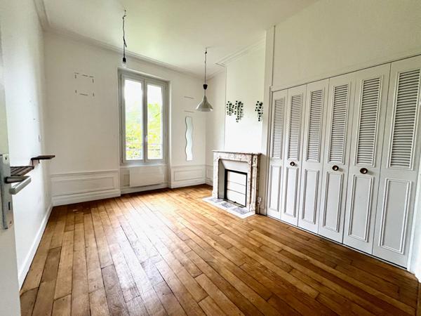 Local commercial Montereau Fault Yonne 2 pièce(s) 33 m2