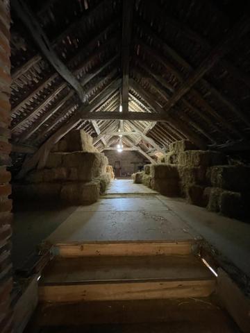 CORPS DE FERME avec dépendances