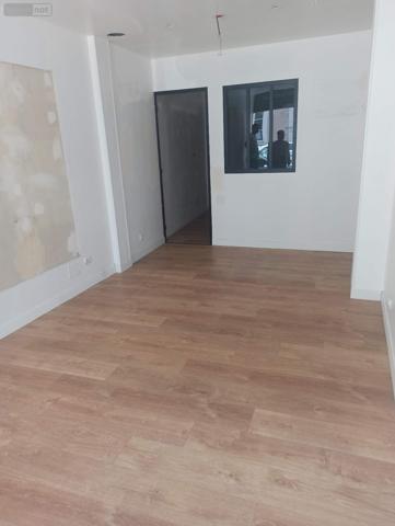 Local commercial à louer à Reims dans la Marne (51100), ref : POI