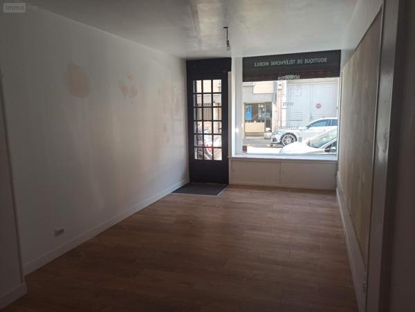 Local commercial à louer à Reims dans la Marne (51100), ref : POI