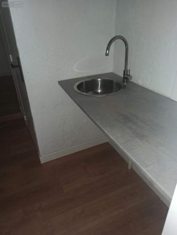 Local commercial à louer à Reims dans la Marne (51100), ref : POI