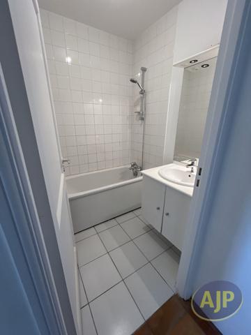 Location appartement Saint Yzans De Medoc : 740 € - AJP Lesparre Immobilier