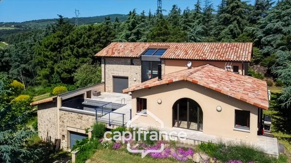 Propriété d’Exception – Domaine Privé en AOP Cornas // L’Art de Vivre, l’Élégance et la Nature en Harmonie