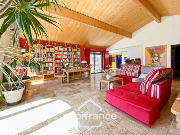 Propriété d’Exception – Domaine Privé en AOP Cornas // L’Art de Vivre, l’Élégance et la Nature en Harmonie