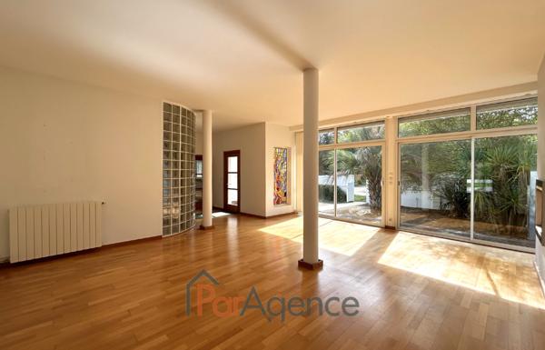 VILLA CONTEMPORAINE DE PLAIN-PIED