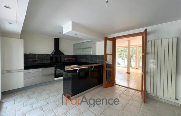 VILLA CONTEMPORAINE DE PLAIN-PIED